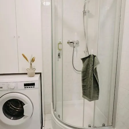 Apartment Modernes, Gemutliches Mitten In *